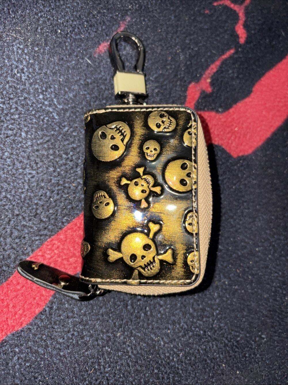 Skull & Crossbones Zip Around Key Wallet Coin Purse Keychain Clip Black Gold